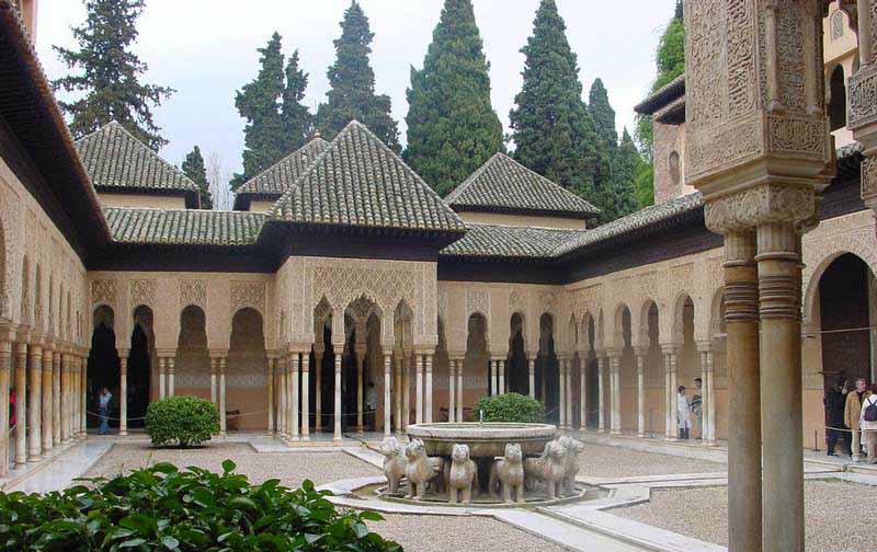 Patio de los Leones de la Alhamabra de Granada