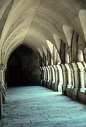 Claustro de la abada de Fontenay