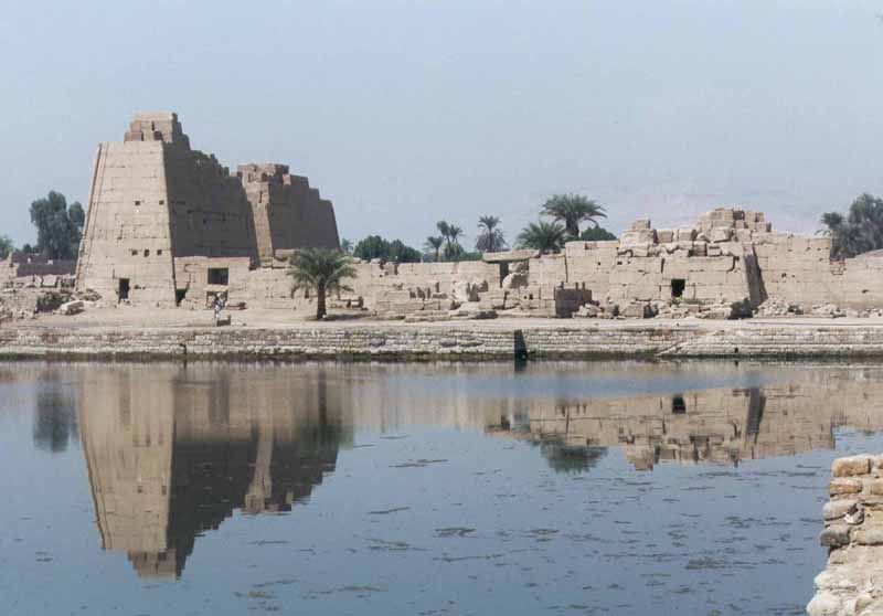Karnak: lago sagrado