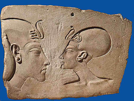 Akhenaton y Nefertiti