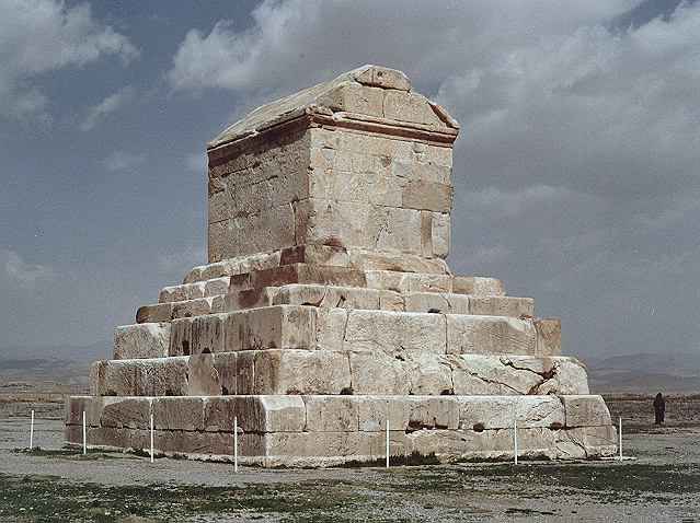 Pasargada: tumba de Ciro