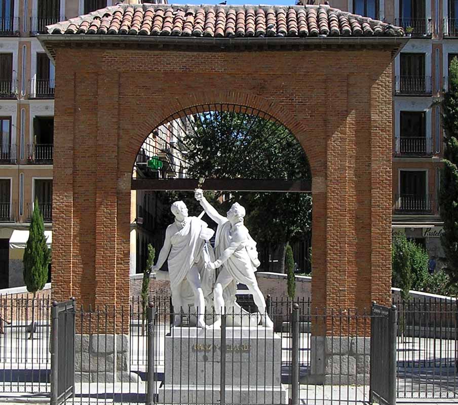 Monumento a Daoiz y Velarde. Plaza del 2 de mayo (Madrid)