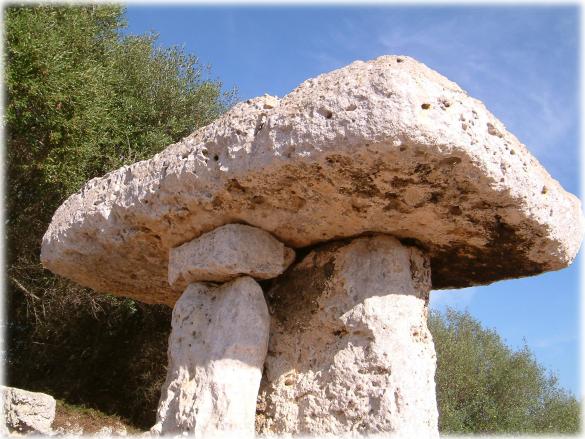 Taula de Torre Trencada (Menorca)