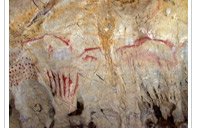 Signos y animales en la cueva del Pindal (Asturias).