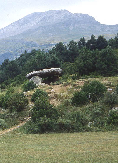 Dolmen de Tella (Huesca)