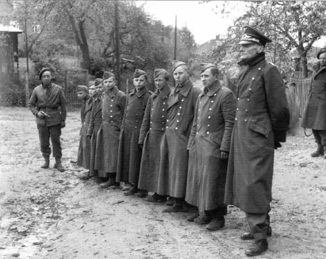 Nios en el frente. 1945